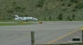 Learjet 31A taxis down runway to takeoff point and flies away - series - 3 Vidéos HD