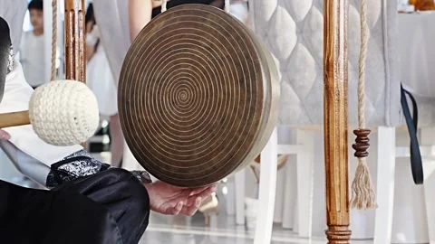 Learn about Korean percussion instruments through live practice Stock Footage 332649315