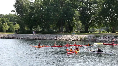 Learning how to handle a kayak at sea Video stock 40581585