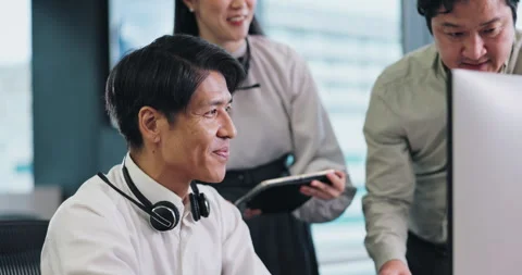 Learning, training or Asian people on computer in call center for solution Stock Footage 292787887