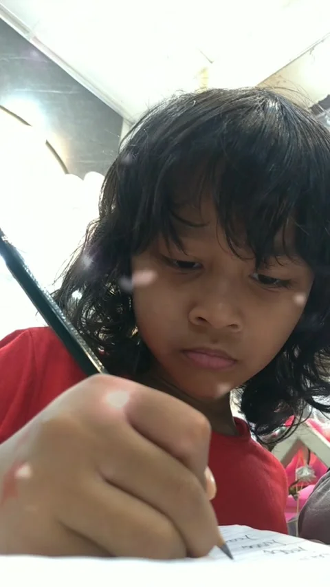 Learning to write and count. Video stock 281559199