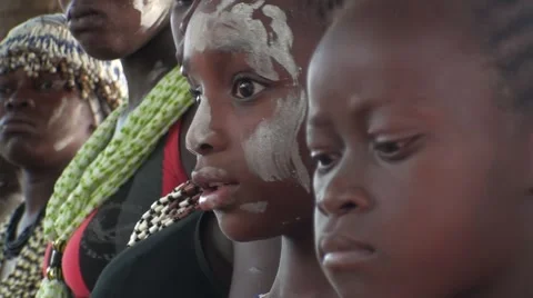 Learning for the young Diola of the senegal initiation rite 库存影片 52251233