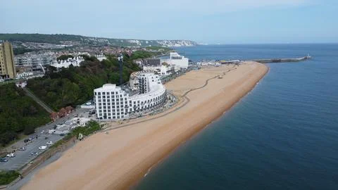 The Leas overlooking white cliffs in Folkestone, Kent Stock Photos