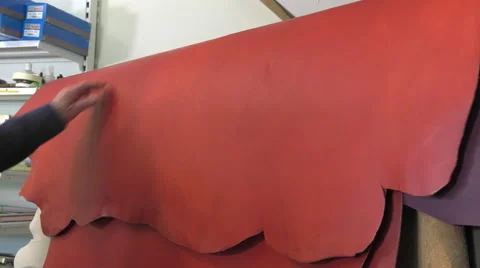 Leather goods master craftsman at work Stock-Footage 61151145