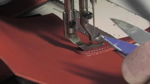Leather goods master craftsman at work 스톡 동영상 61158788