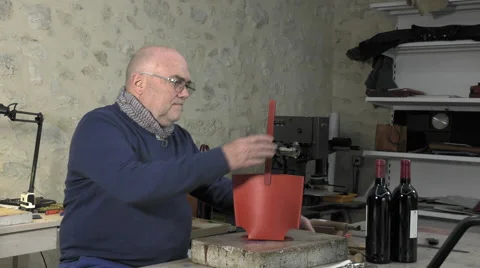 Leather goods master craftsman at work Stock-Footage 61159482