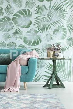 Leaves wallpaper in living room Stock Photos