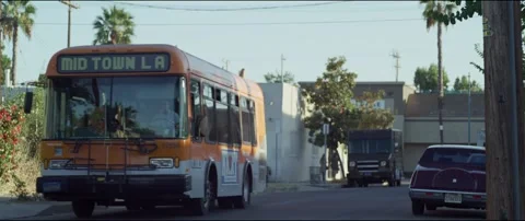 Leaving Bus Stop 動画素材 155550963