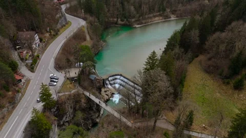 Lechfall ist ein etwa zwolf Meter hohes, in ganzer Breite uberstromtes Stauwehr Stock Footage 316645761