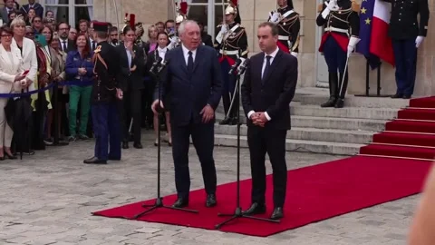 Lecornu promises "deep changes" to lift France out of crisis, París, FR - 10 Sep 動画素材 316776215
