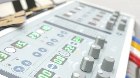 LED screens and knobs on thermotherapy and diathermy machine 스톡 동영상 85133711
