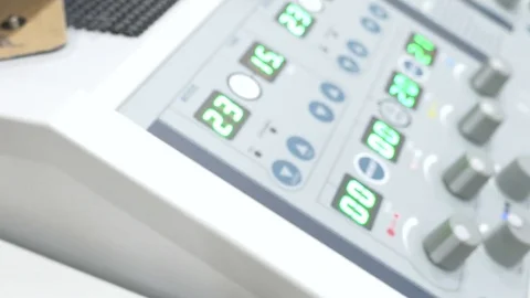 LED screens and knobs on thermotherapy and diathermy machine 스톡 동영상 85134086