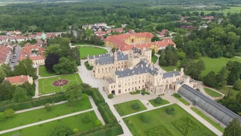 Lednice Palace Side View Aerial Pull Back, Czech Republic Stock Footage 337115057