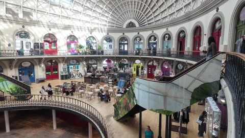 Leeds Corn Exchange - Victorian Trading Hall with Boutique Shops and Cafe. Stock-Footage 338218653