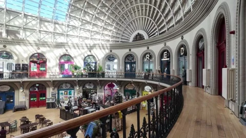 Leeds Corn Exchange - Victorian Trading Hall with Boutique Shops and Dome Roof. Video stock 338218693