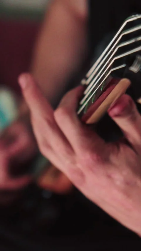 Left Hand Fretting Strings on Five String Bass 動画素材 346399168