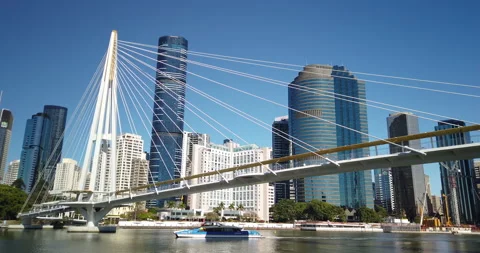 Left pan motion of buildings and bridge at Brisbane CBD, QLD, 10-17-2025 Stock Footage 320198570