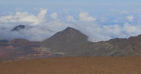 Left panning view of the summit view at Haleakala Volcano Crater,Maui,Hawaii,USA Stock Footage 119704859