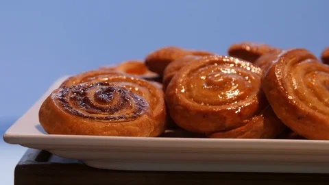 Left to right pan across a plate of pastries 動画素材 126714655