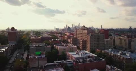 Left to right pan of nyc skyline Stock Footage 79562722