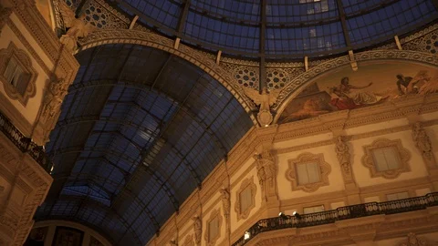 Left to right real time medium shot of a gallery Vittorio Emanuele II, Milan Stock Footage 122288518