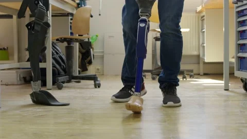 Leg prosthesis testing Stock-Footage 234627688