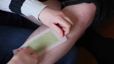 Leg wax 動画素材 325291268
