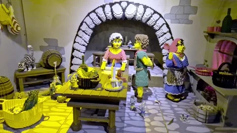 LEGO Brick Medieval Kitchen Diorama Display at LEGOLAND Billund, Denmark Vidéo 335539137