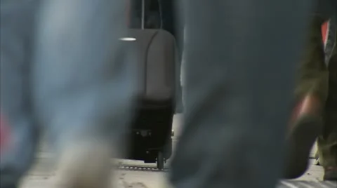 LEGS WALKING 動画素材 10686691