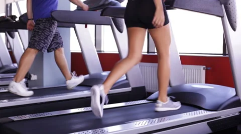 Legs walking on the running track Video stock 67462150