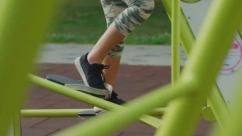 Legs workout outdoors Stock Footage 100034281