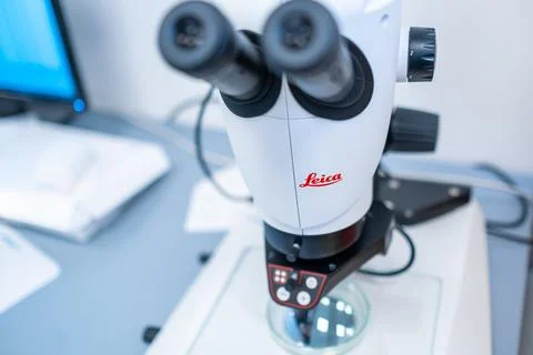 Leica Microscope and computer for DNA analysis or small objects and cells Stock Photos