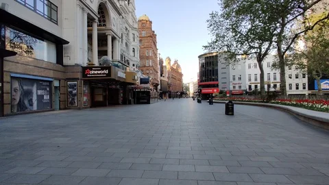LEICESTER SQUARE SHUTS DOWN DURING COVID-19 PANDEMIC LOCKDOWN, 4K Stock-Footage 128838045