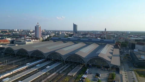 Leipzig central station with train arriving showing beautiful steel 스톡 동영상 284296377