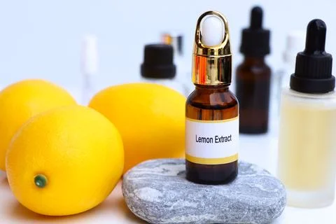 Lemon Extract, Fruit extracts are used in cosmetics or health product Foto stock