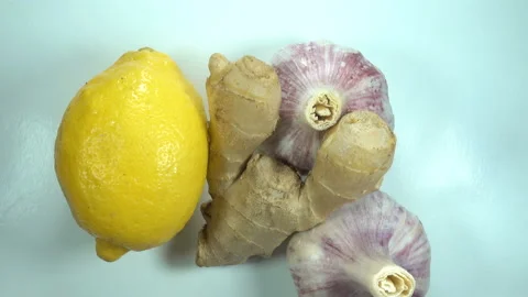Lemon with garlic and ginger root in 4K. Stock Footage 139327104