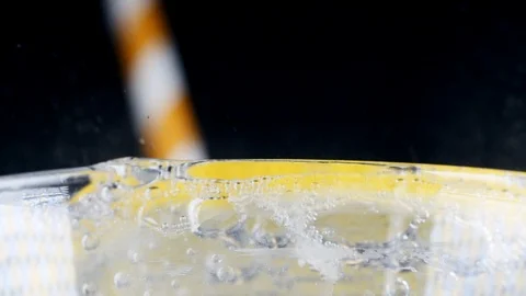 Lemon slice in soda water. Stock-Footage 87188588