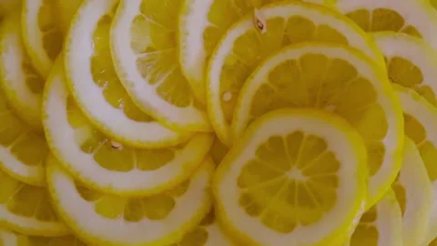 Lemon sliced ​​into rings Video stock 194571046