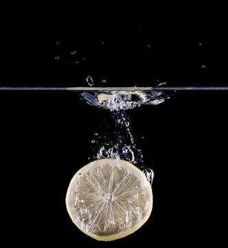 Lemon splashing 写真素材