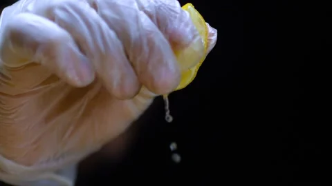 Lemon squeeze 스톡 동영상 169991904