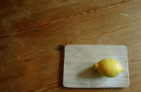 Lemon on table 스톡 사진