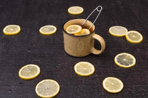Lemon tea on a black background Foto stock