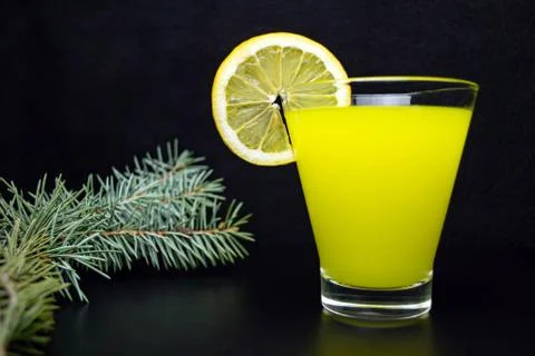 Lemonad with a slice of lemon Stock-Fotos