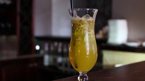 Lemonade bubbles in the glass 스톡 동영상 74420435