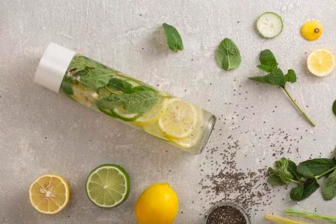 Lemonade mint, sliced lemon, mint leaf, mint leaves, fresh lemonade, lemon cu Foto stock
