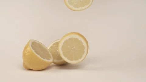 Lemons dropped 動画素材 94823739