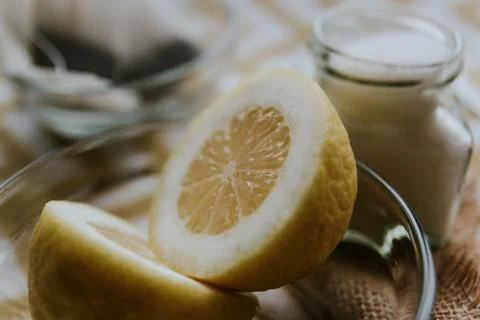 Lemon,sugar and tea at the table Foto stock