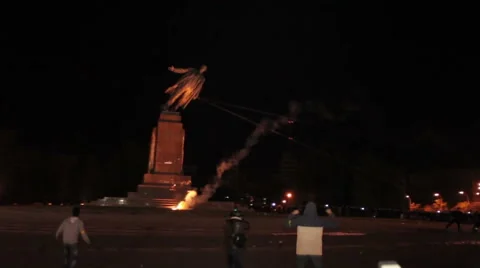 Lenin Monument / Statue Fall In Kharkiv (Kharkov) Ukraine, September 2014 Stock Footage