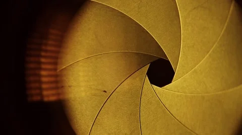 Lens iris while operating aperture ring, Macro Stock Footage 47204914