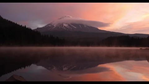 Lenticular clouds over Mount Hood, Oregon Stock Footage 283521679